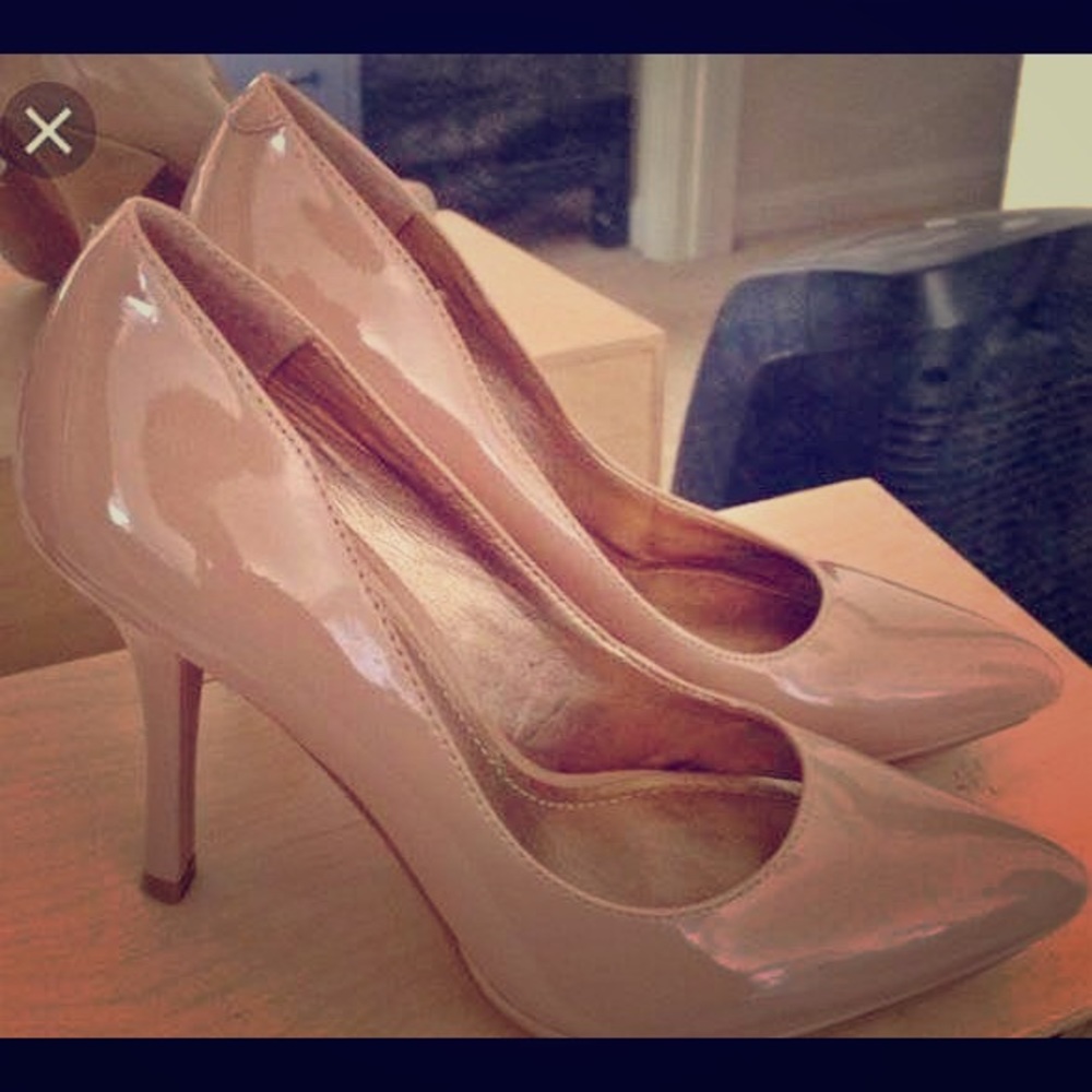 BCBG heels